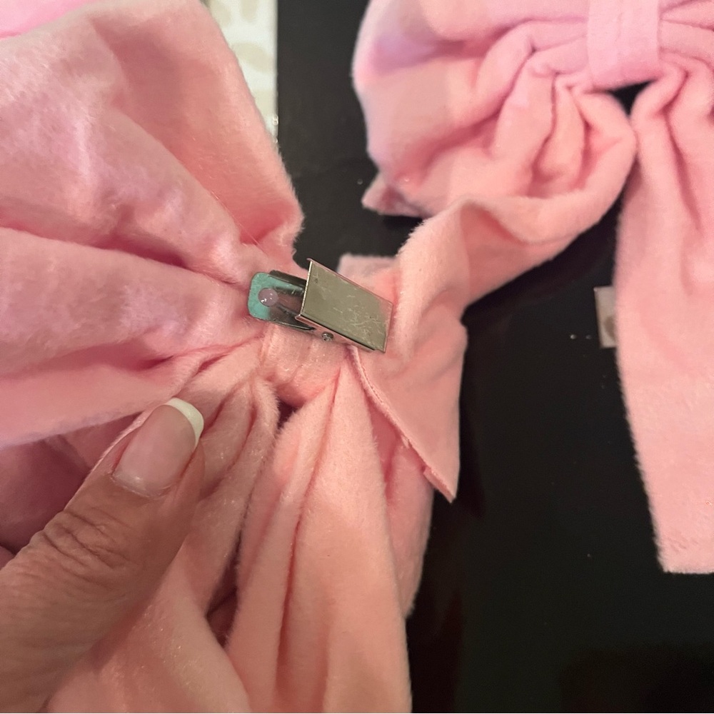 Pink Viral Bows - Picture 3 of 4